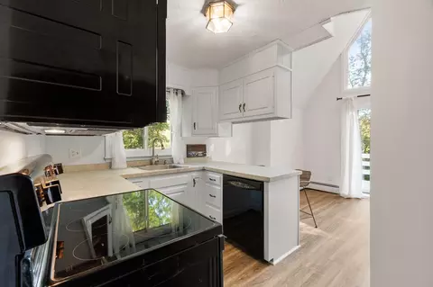 Kitchen - 10 Pine Rd, North Hampton, NH 03862 photo 5 of 8