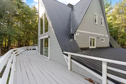 Exterior - 10 Pine Rd, North Hampton, NH 03862 photo 9 of 13