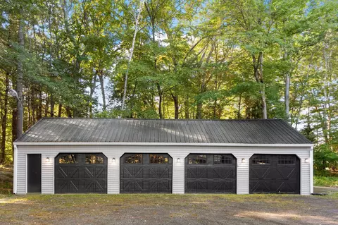Exterior - 10 Pine Rd, North Hampton, NH 03862 photo 3 of 13