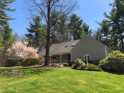 158 Farley Rd, Hollis, NH 03049