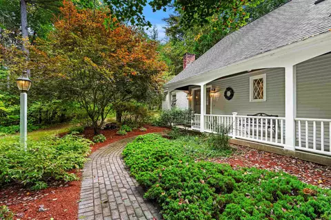 158 Farley Rd, Hollis, NH 03049