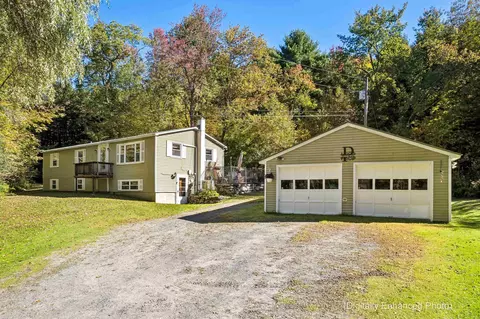 576 Bartlett Brook Rd, Pomfret, VT 05067