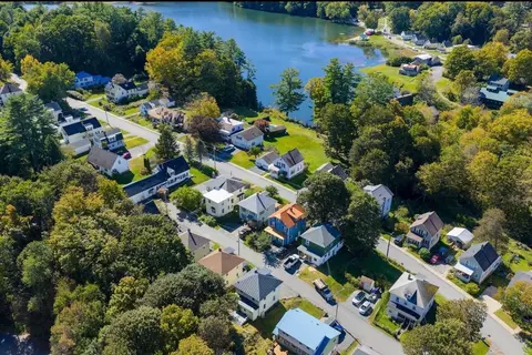 6 Mckenzie Dr, Windsor, VT 05089