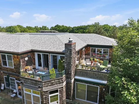 27 Claire Point Rd, Burlington, VT 05408