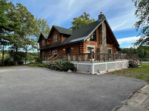 17 Casey Rd, Kingston, NH 03848