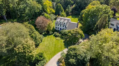 97 Tidewater Farm Rd, Stratham, NH 03885