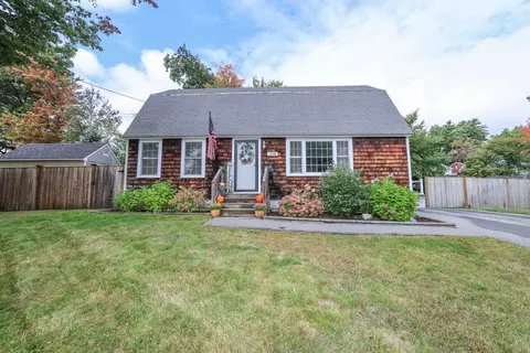 108 Westwood Dr, Nashua, NH 03062