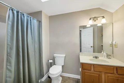 Bath - 54 Saint John Ln #1, Hampstead, NH 03841 photo 3 of 3