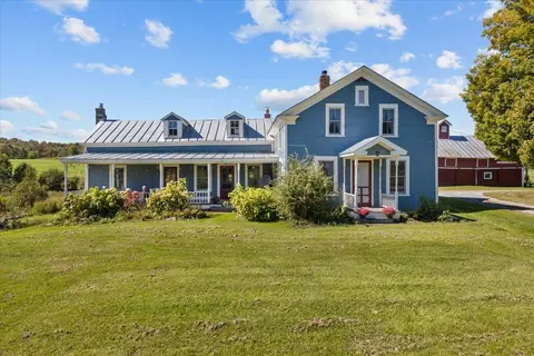 2811 W Berkshire Rd, Berkshire, VT 05450
