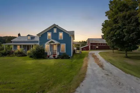 2811 W Berkshire Rd, Berkshire, VT 05450
