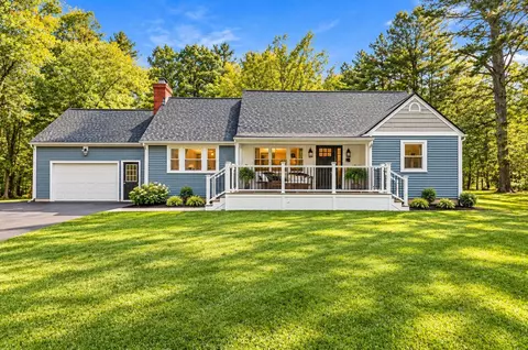 28 Kelley Rd, Plaistow, NH 03865