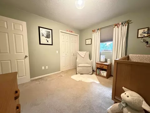 Bedroom - 87 Colonial Dr, Mendon, VT 05701 photo 2 of 5