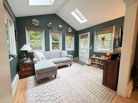 Living - 87 Colonial Dr, Mendon, VT 05701 photo 4 of 8