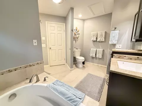 Bath - 87 Colonial Dr, Mendon, VT 05701 photo 5 of 7