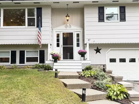 Exterior - 87 Colonial Dr, Mendon, VT 05701 photo 1 of 9