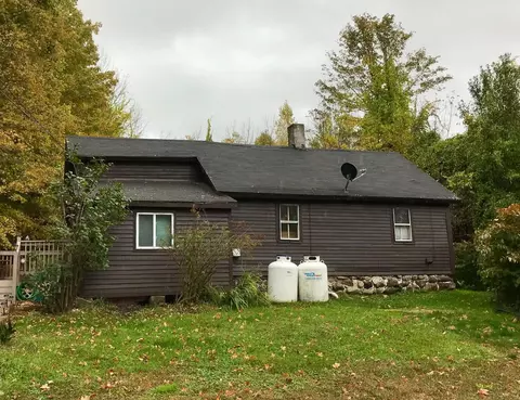 460 Prospect St, Franklin, NH 03235