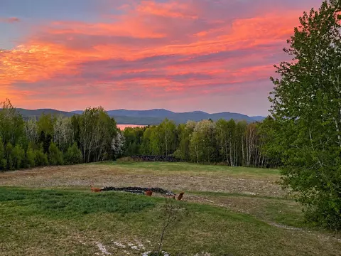 40 Lakeview Dr, Errol, NH 03579