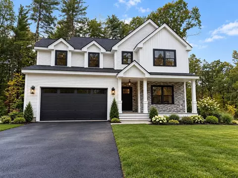 52 Lukes Way, Plaistow, NH 03865