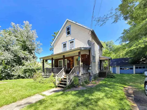 138 River St, Wallingford, VT 05773