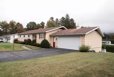 14 Mountain View Ln, Rutland, VT 05701