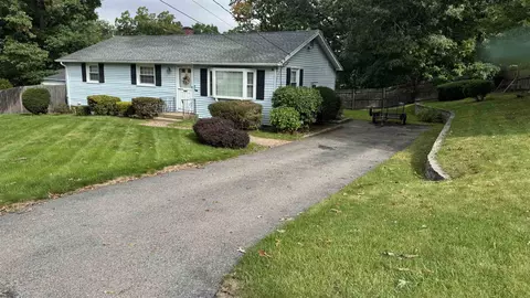 21 Woodfield St, Nashua, NH 03062