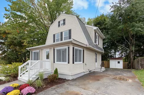 17 Webster St, Allenstown, NH 03275