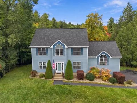 98 Lady Slipper Ln, Chester, NH 03036