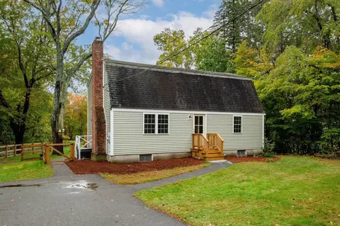 247 East Rd, Hampstead, NH 03841