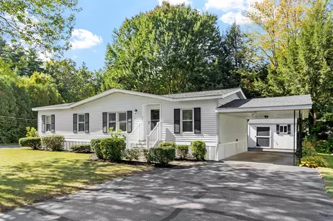 71 White Pine Dr, Hollis, NH 03049
