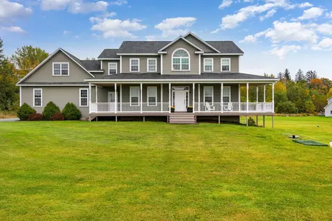 8 Meadow View Dr, Georgia, VT 05478