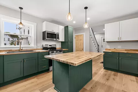 32 Harrison St, Keene, NH 03431