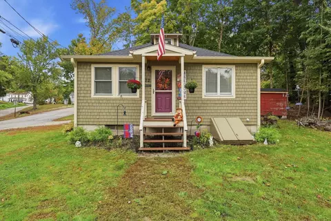 22 Gray Ave, Farmington, NH 03835
