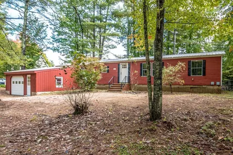 61 Madison Shore Blvd, Madison, NH 03849