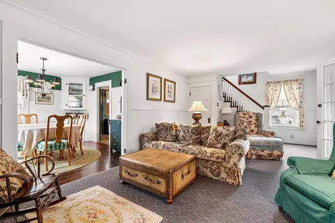 Living - 365 Ocean Blvd, Hampton, NH 03842 photo 4 of 4