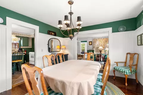 Dining - 365 Ocean Blvd, Hampton, NH 03842 photo 6 of 6