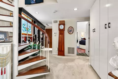 Entry Way - 365 Ocean Blvd, Hampton, NH 03842 photo 7 of 7
