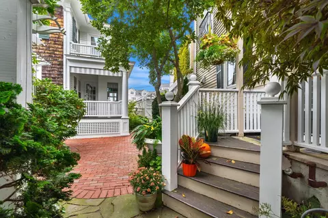 Exterior - 365 Ocean Blvd, Hampton, NH 03842 photo 7 of 14