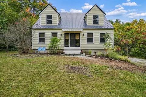 Exterior - 262 Collins Rd, Lyndeborough, NH 03082 photo 2 of 13