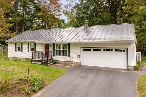 55 Birchwoood Dr, White River Junction, VT 05001