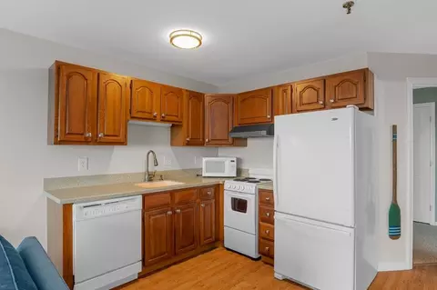 Kitchen - 611 Ocean Blvd #3, Hampton, NH 03842 photo 1 of 2
