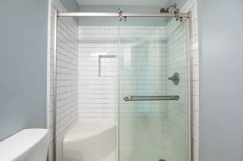 Bath - 611 Ocean Blvd #3, Hampton, NH 03842 photo 2 of 2