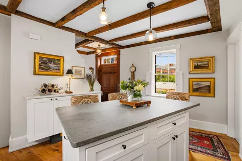 108 Pleasant St, Portsmouth, NH 03801