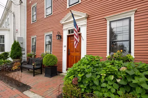 108 Pleasant St, Portsmouth, NH 03801