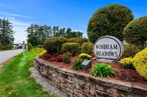 33 Brookview Rd, Windham, NH 03087