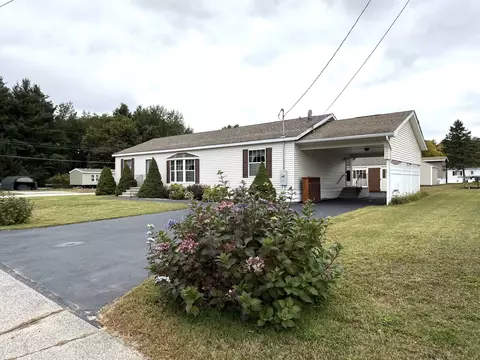 43 Fotene St, Nashua, NH 03062