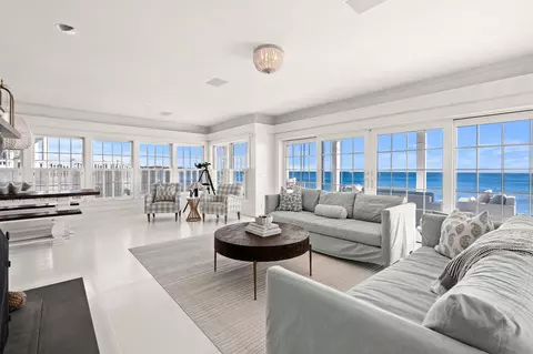 Living - 1016 Ocean Blvd, Hampton, NH 03842 photo 1 of 6