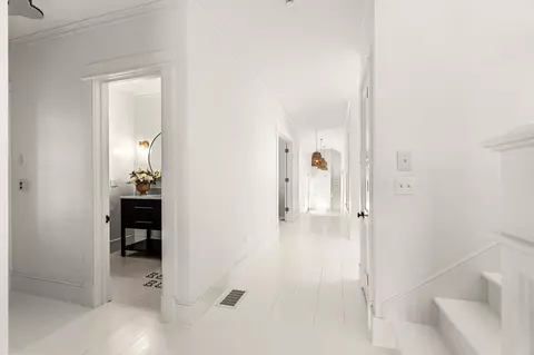 Entry Way - 1016 Ocean Blvd, Hampton, NH 03842 photo 1 of 6