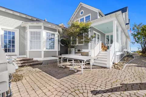 Exterior - 1016 Ocean Blvd, Hampton, NH 03842 photo 3 of 10