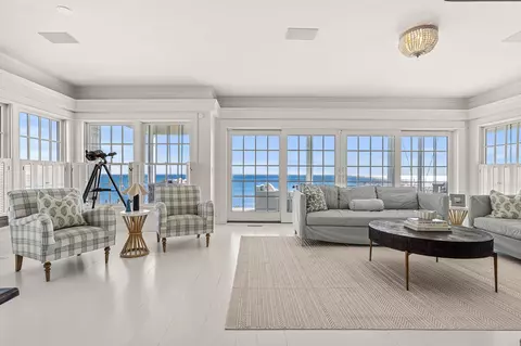 Living - 1016 Ocean Blvd, Hampton, NH 03842 photo 6 of 6