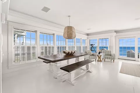 Dining - 1016 Ocean Blvd, Hampton, NH 03842 photo 1 of 3